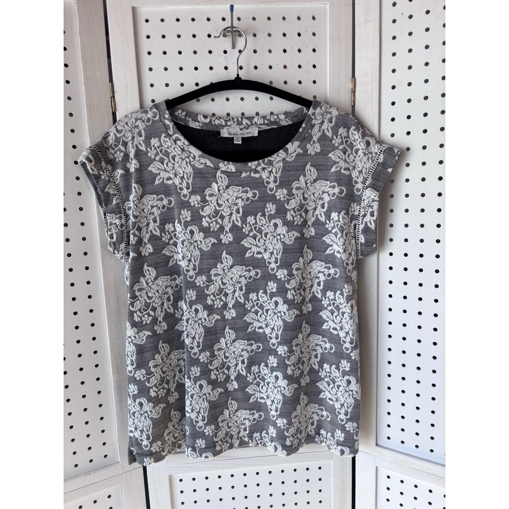 Rose & Olive Short SLV Black White Floral Stretch Blouse Tee Women's Medium